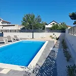 Mare וילה פירובאץ