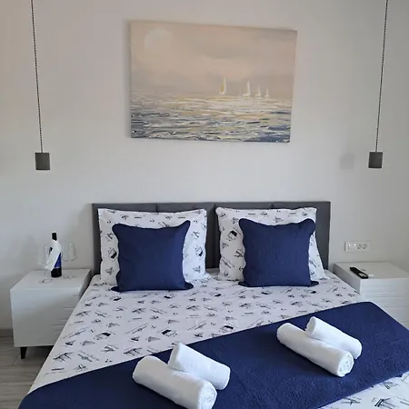 Mare Villa Pirovac