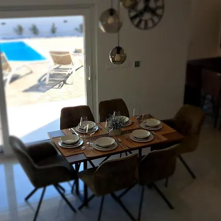 Mare Villa
