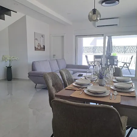 Mare Villa *