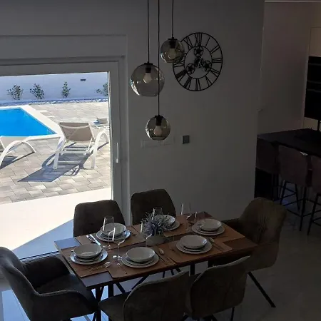 Mare Villa